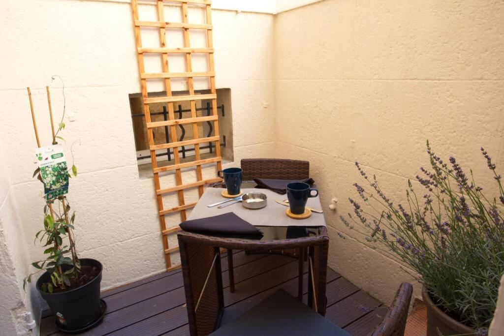 Les Secrets d'Alcôve, nuitées Romantiques avec SPA Aix-en-Provence Exterior foto